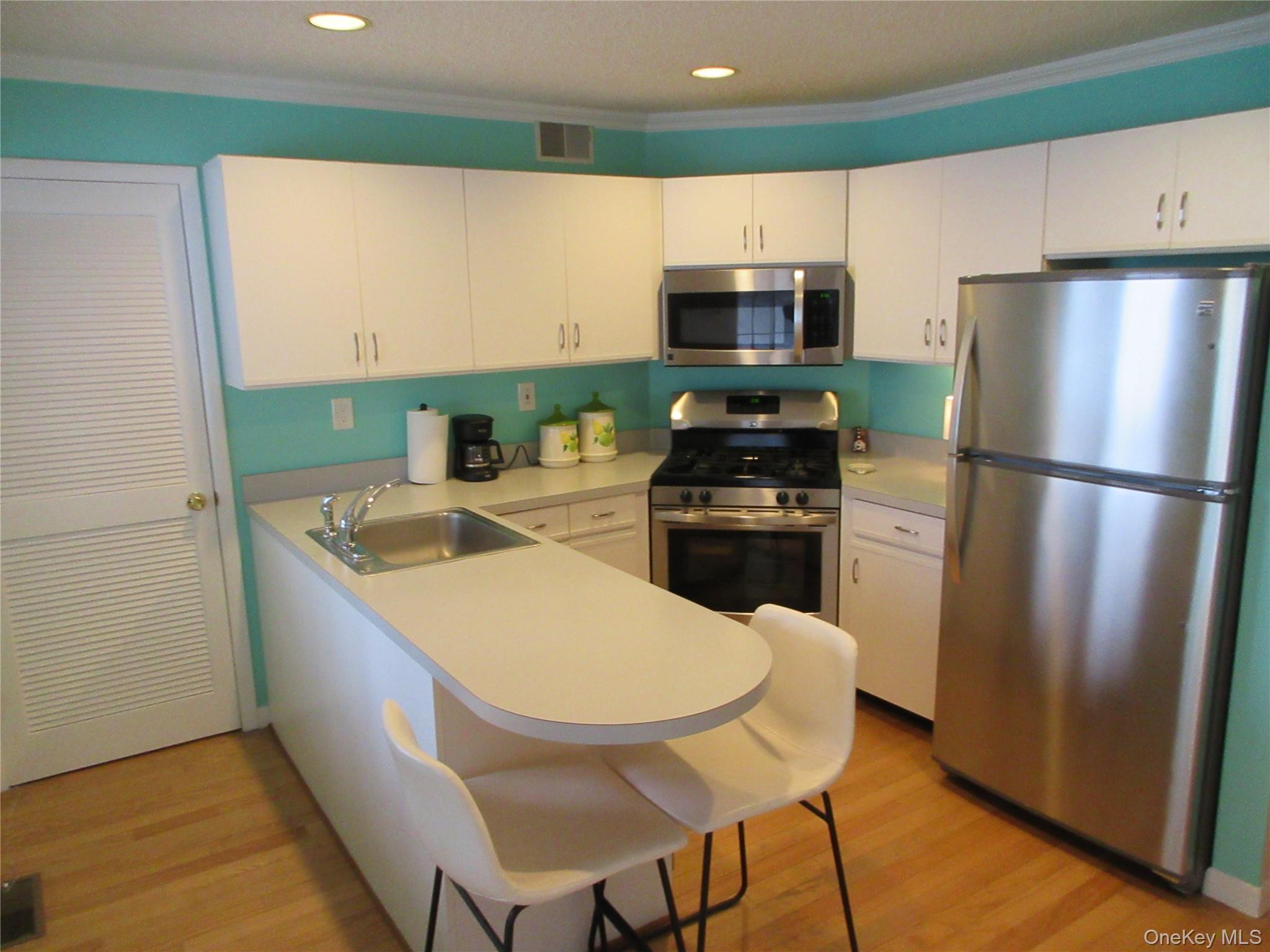 2 Eagle Ridge Way Nanuet, NY 10954 - Photo 5 of 27