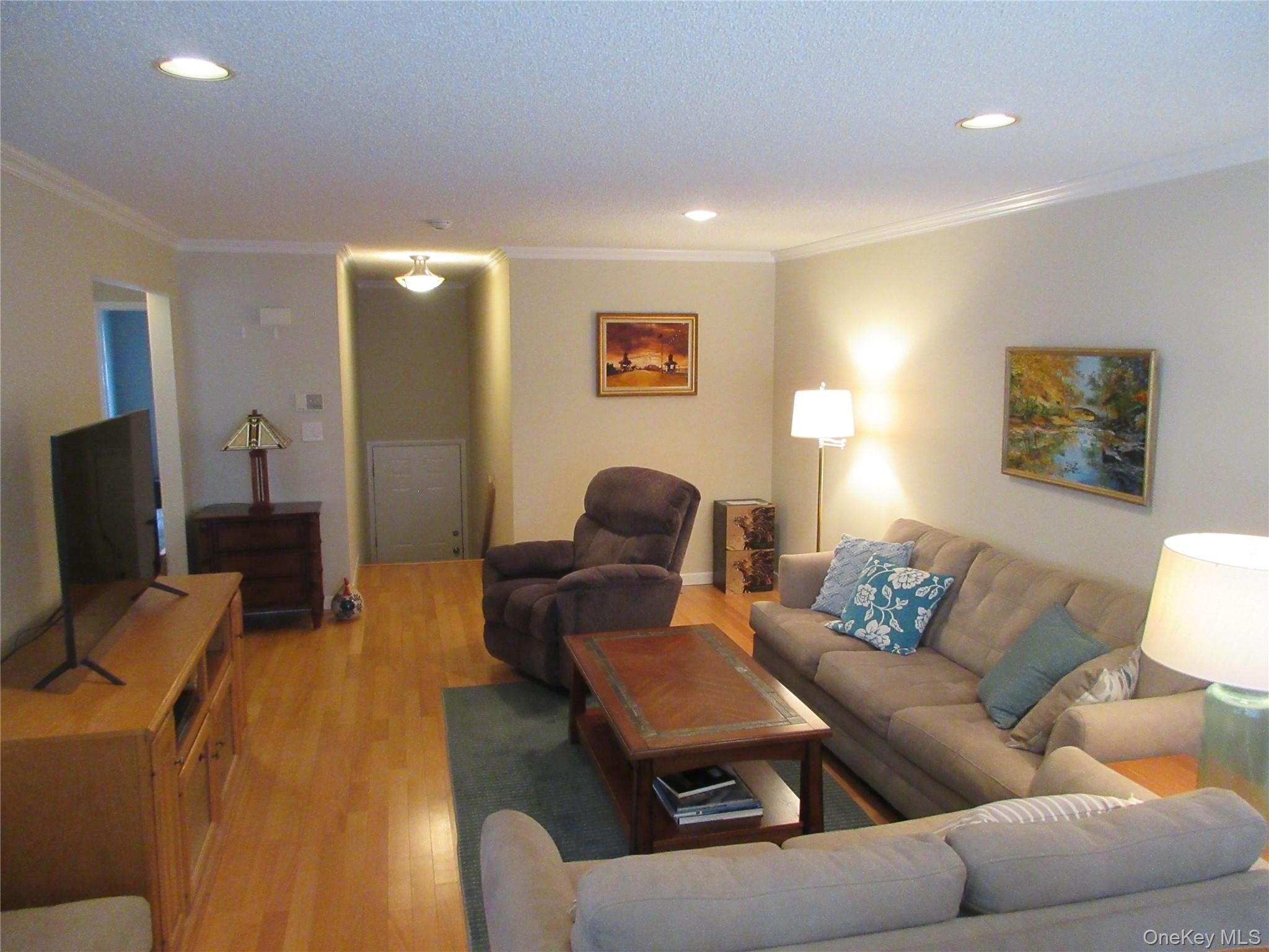 2 Eagle Ridge Way Nanuet, NY 10954 - Photo 7 of 27