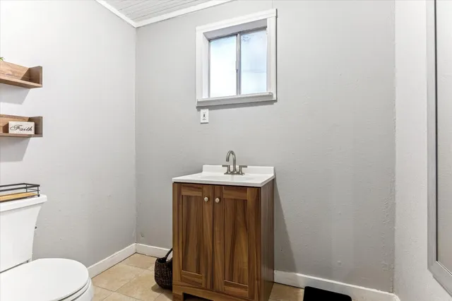 $435,000 | 5827 Burlinghall Drive, Houston, TX 77035