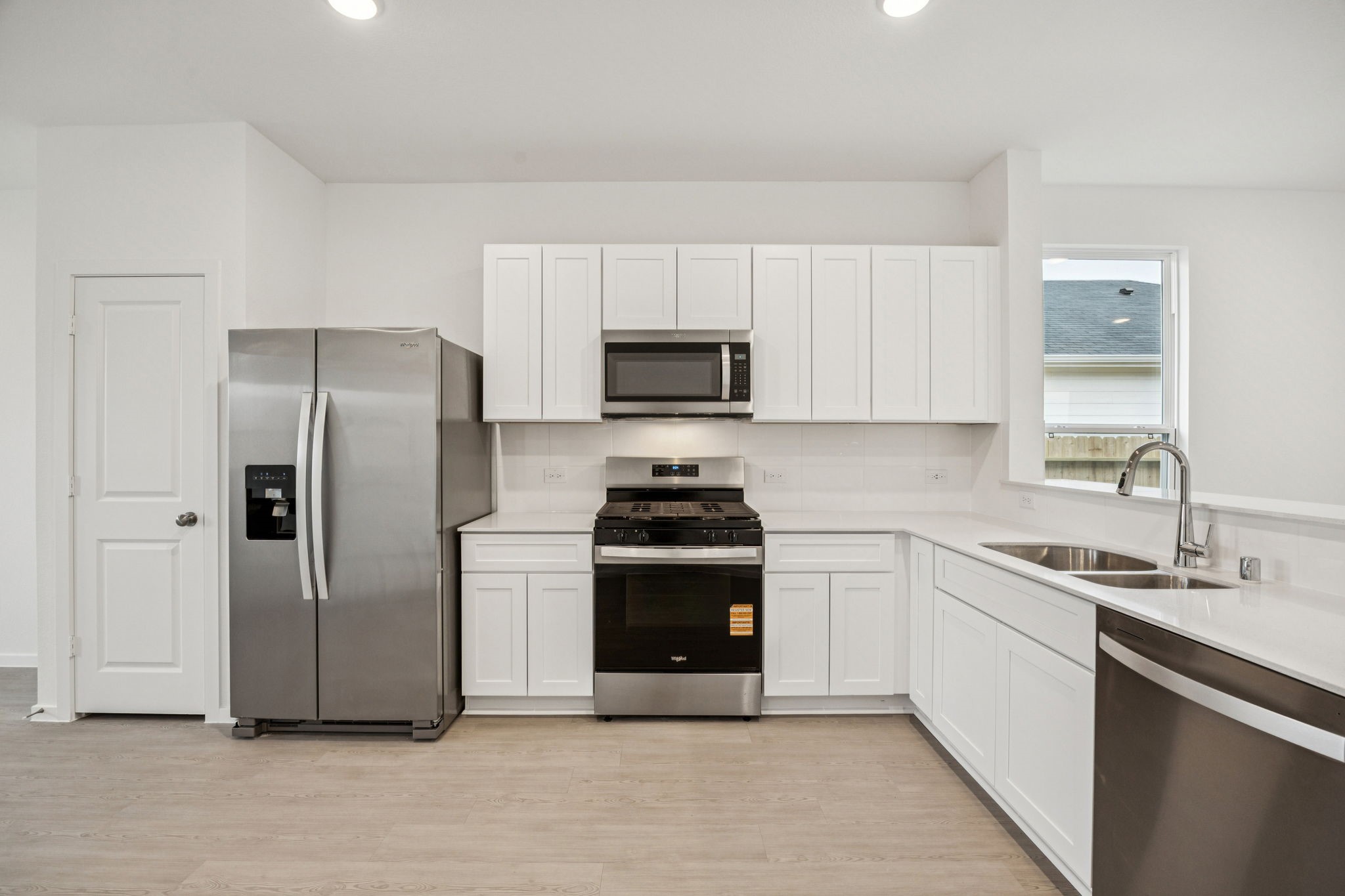 810 High Mesa Montgomery, TX 77356 - Photo 9 of 43