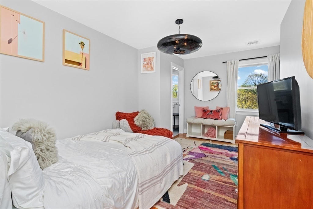 20 College Farm Road Waltham, MA 02451 - Photo 17 of 32