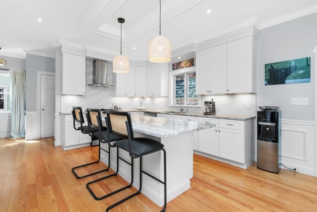 20 College Farm Road Waltham, MA 02451 - Photo 5 of 32