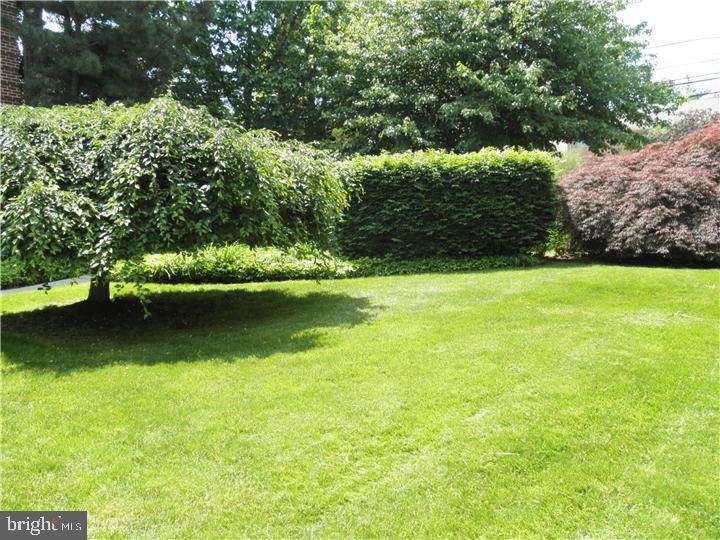 104 Woodside Road, Unit C206 Haverford, PA 19041 - Photo 21 of 24 Common Area
