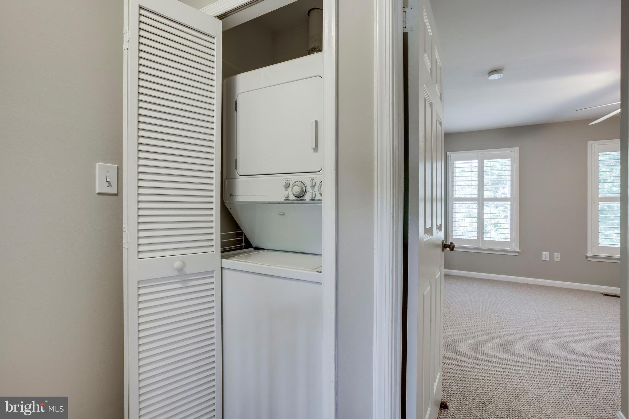 3900 9th Road South Arlington, VA 22204 - Photo 14 of 24 Full size w/d on upper level