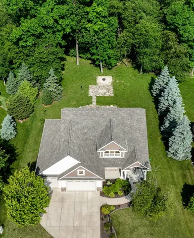 $790,000 | 1388 Mamerow Lane West, Oconomowoc, WI 53066