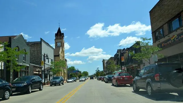 $790,000 | 1388 Mamerow Lane West, Oconomowoc, WI 53066