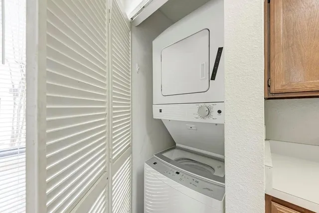 a view of utility room