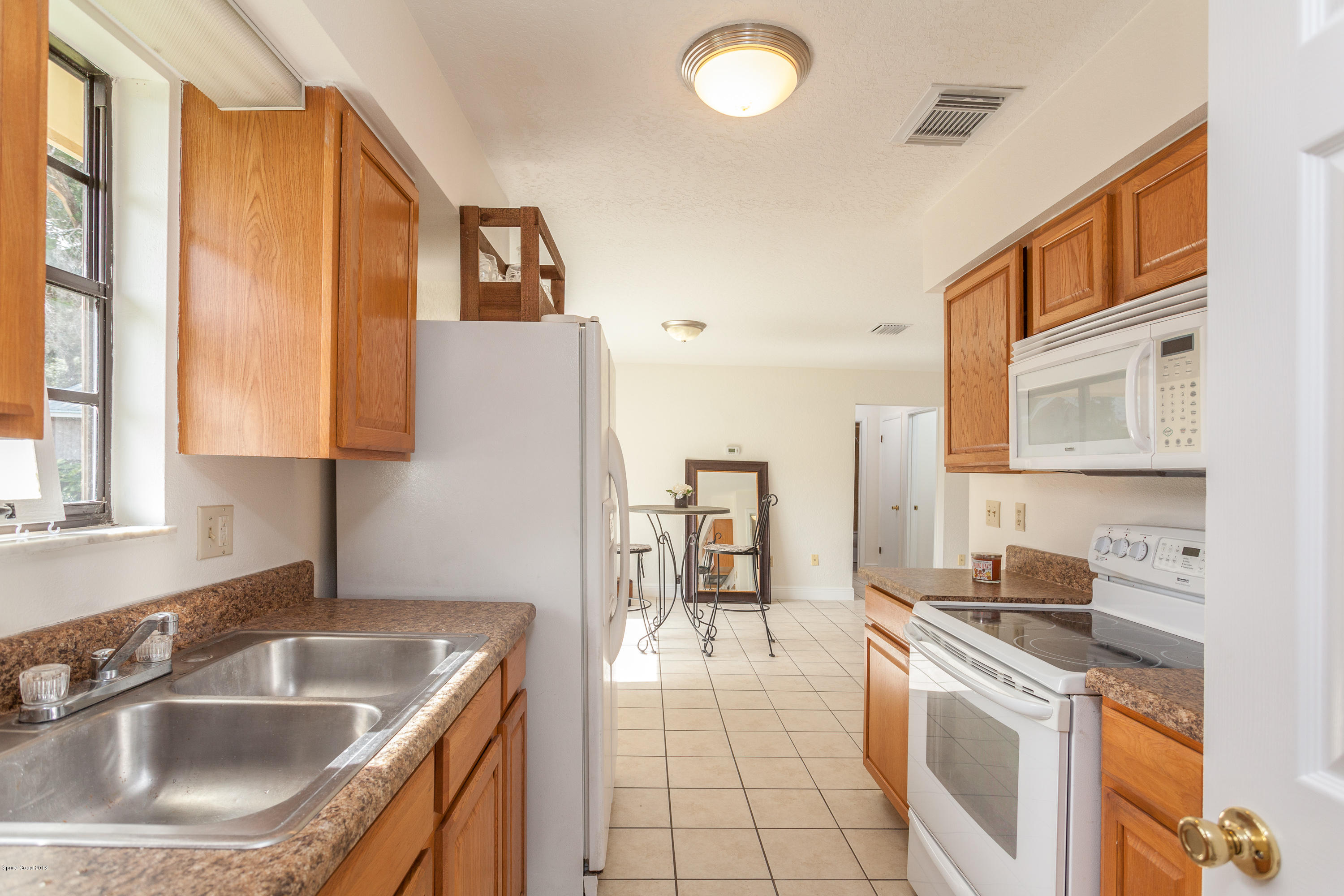 7335 Darien Road Cocoa, FL 32927 - Photo 6 of 12 7335 Darien Rd-15