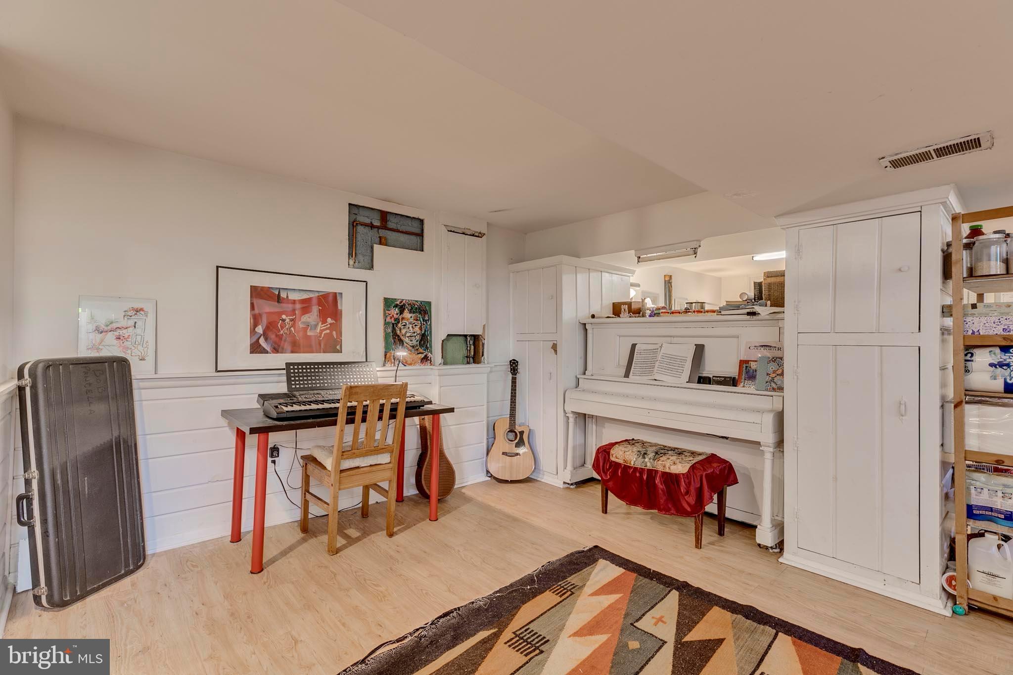 11811 Judson Road Silver Spring, MD 20902 - Photo 18 of 34