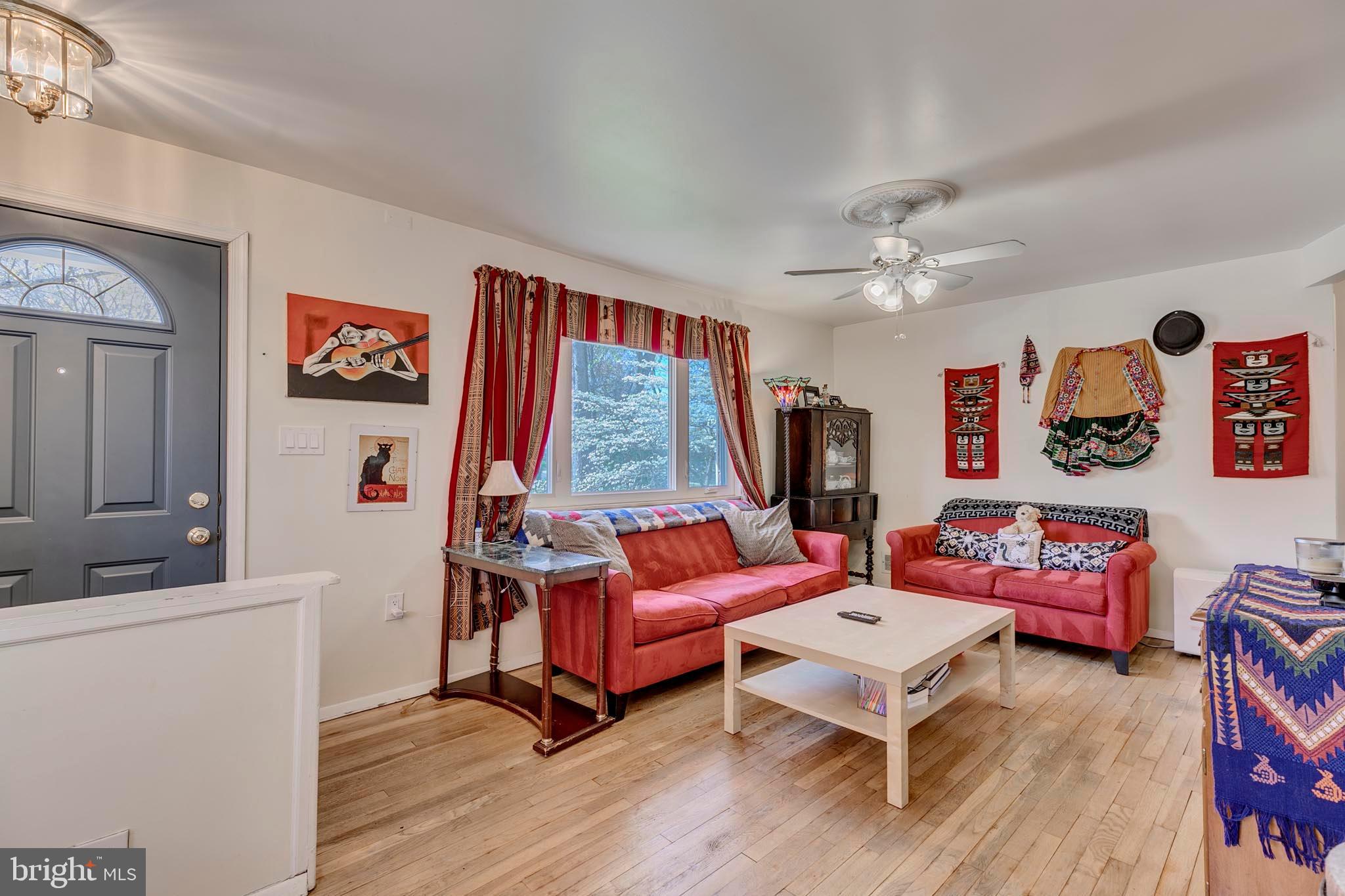 11811 Judson Road Silver Spring, MD 20902 - Photo 5 of 34