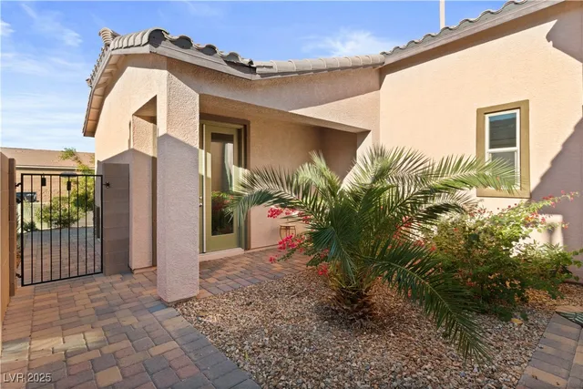 $399,990 | 2079 Port Royal Drive, Laughlin, NV 89029