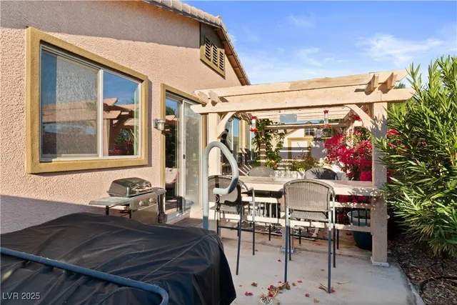 $399,990 | 2079 Port Royal Drive, Laughlin, NV 89029