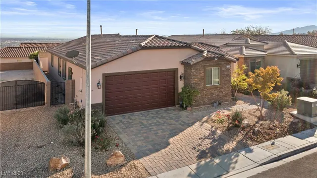 $399,990 | 2079 Port Royal Drive, Laughlin, NV 89029