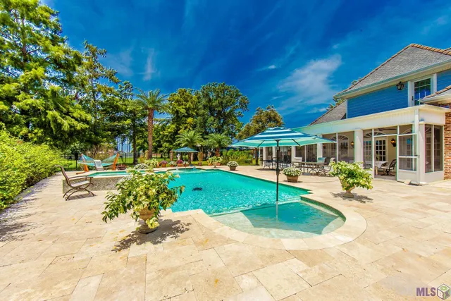 $879,900 | 222 Tiger Tail Road, Houma, LA 70360