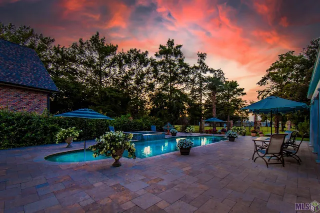 $879,900 | 222 Tiger Tail Road, Houma, LA 70360