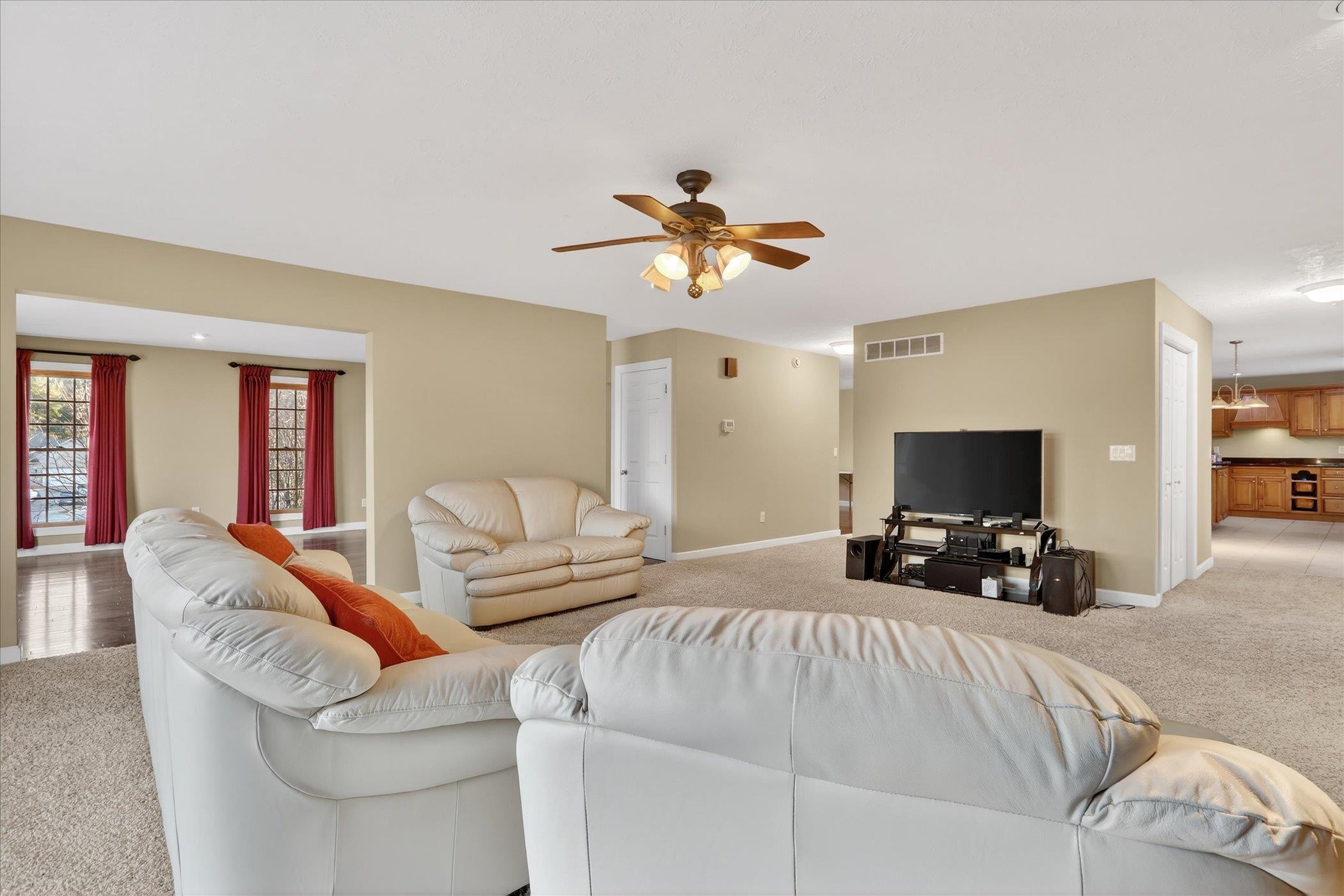 8306 East Crockett Road Roscoe, IL 61073 - Photo 26 of 61