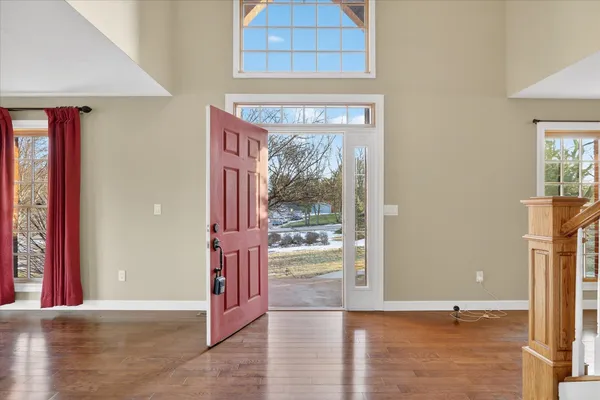 $825,000 | 8306 East Crockett Road, Roscoe, IL 61073