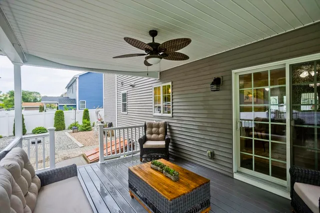 a view of a livingroom with furniture