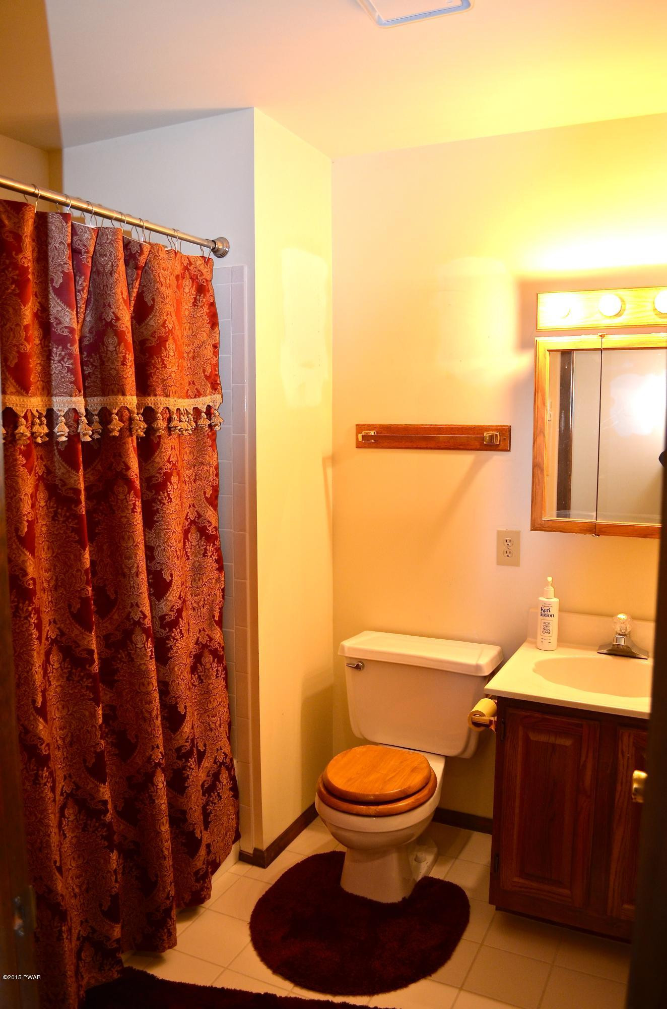 140 Cabin Road Milford, PA 18337 - Photo 13 of 24