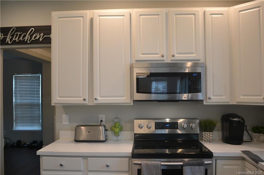 10741 Hellebore Road Charlotte, NC 28213 - Photo 10 of 31 Gallery Image 10