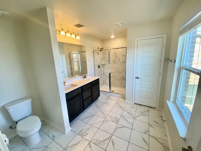 $2,300 | 1000 Danish Cove, Hutto, TX 78634