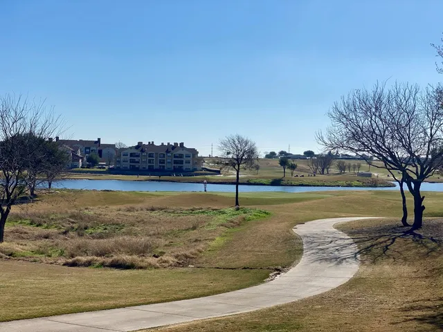 $2,300 | 1000 Danish Cove, Hutto, TX 78634