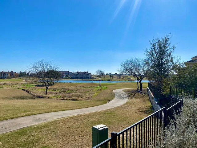 $2,300 | 1000 Danish Cove, Hutto, TX 78634