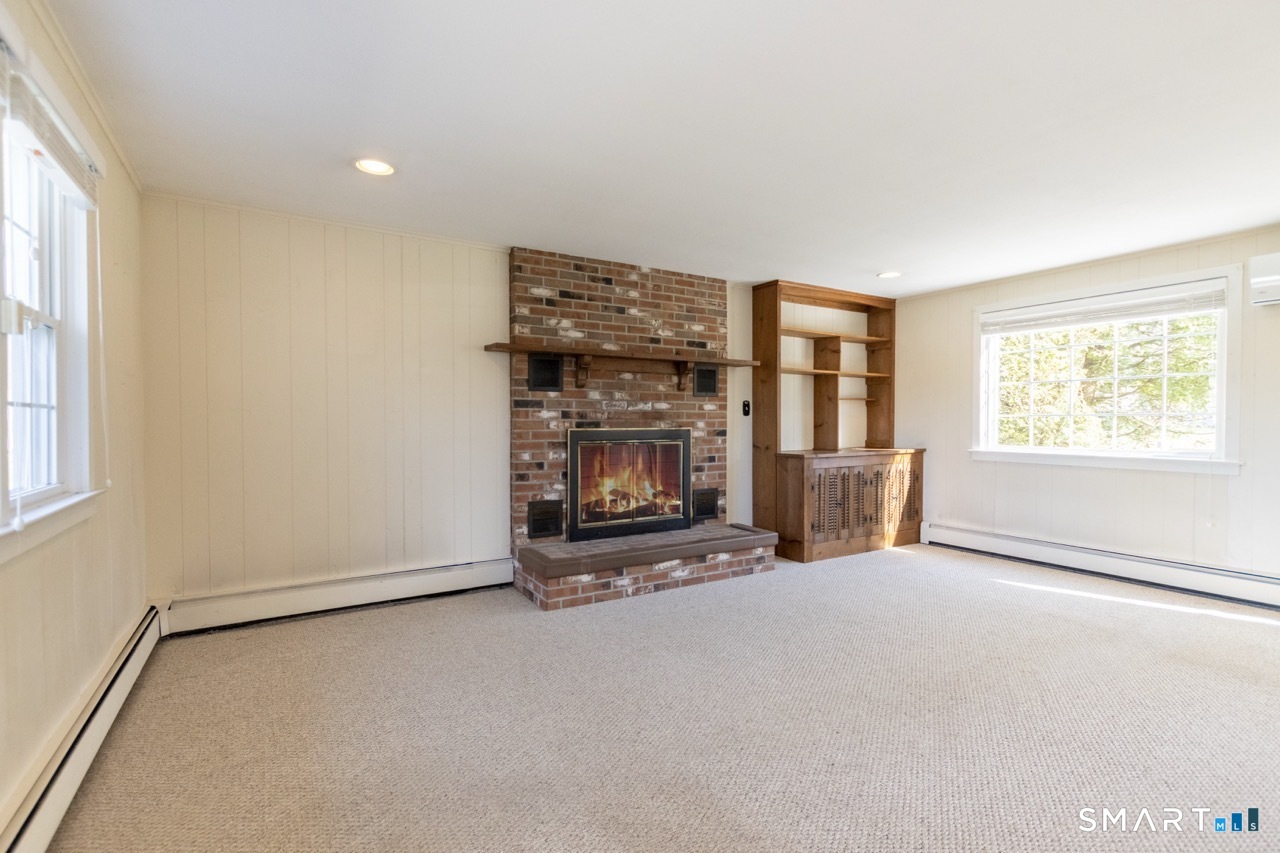 146 Warde Terrace Fairfield, CT 06825 - Photo 11 of 38