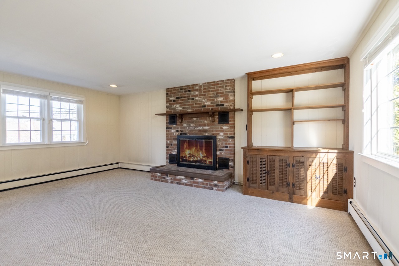 146 Warde Terrace Fairfield, CT 06825 - Photo 13 of 38