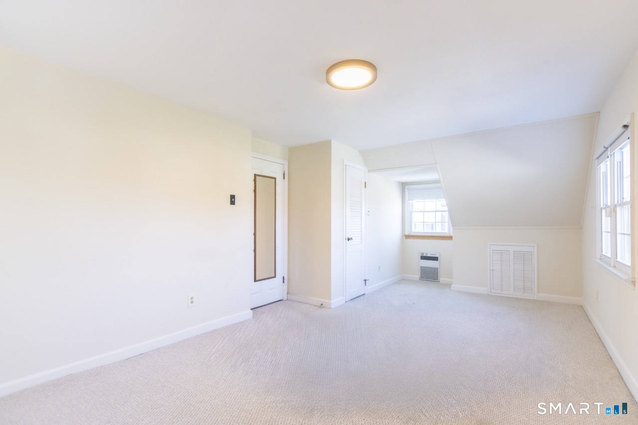 146 Warde Terrace Fairfield, CT 06825 - Photo 20 of 38