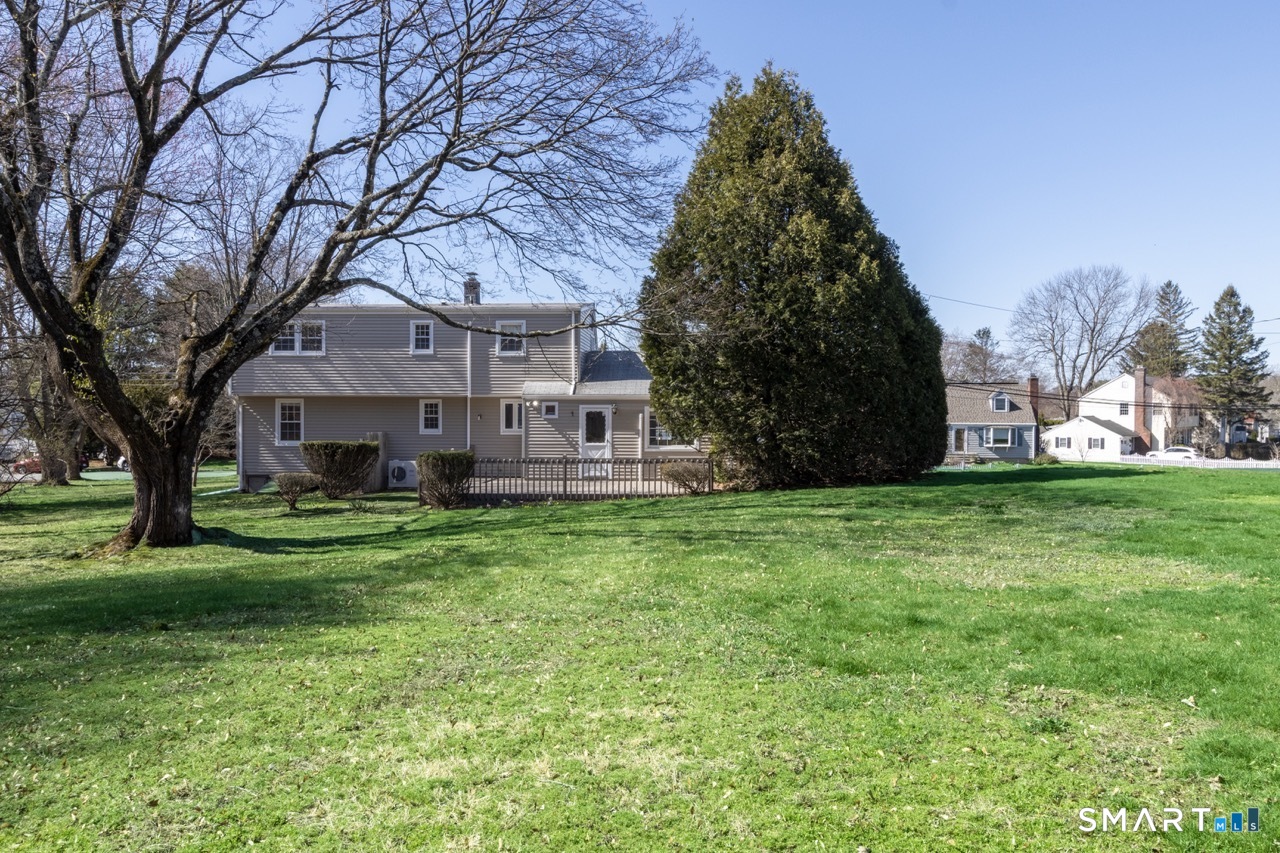 146 Warde Terrace Fairfield, CT 06825 - Photo 31 of 38