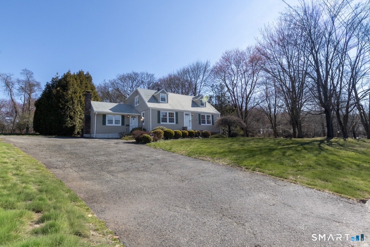 146 Warde Terrace Fairfield, CT 06825 - Photo 4 of 38