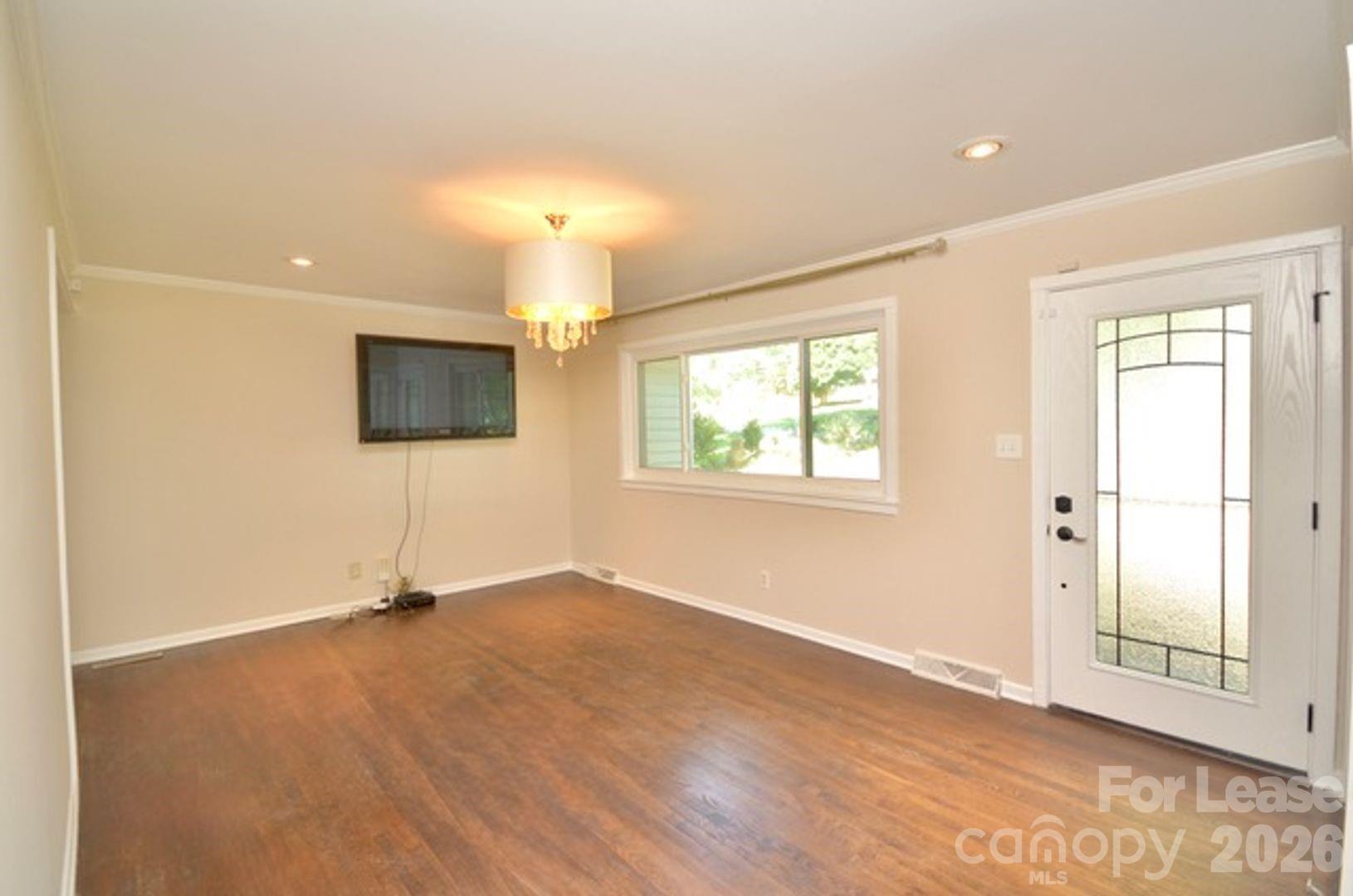 544 Manhasset Road Charlotte, NC 28209 - Photo 10 of 23