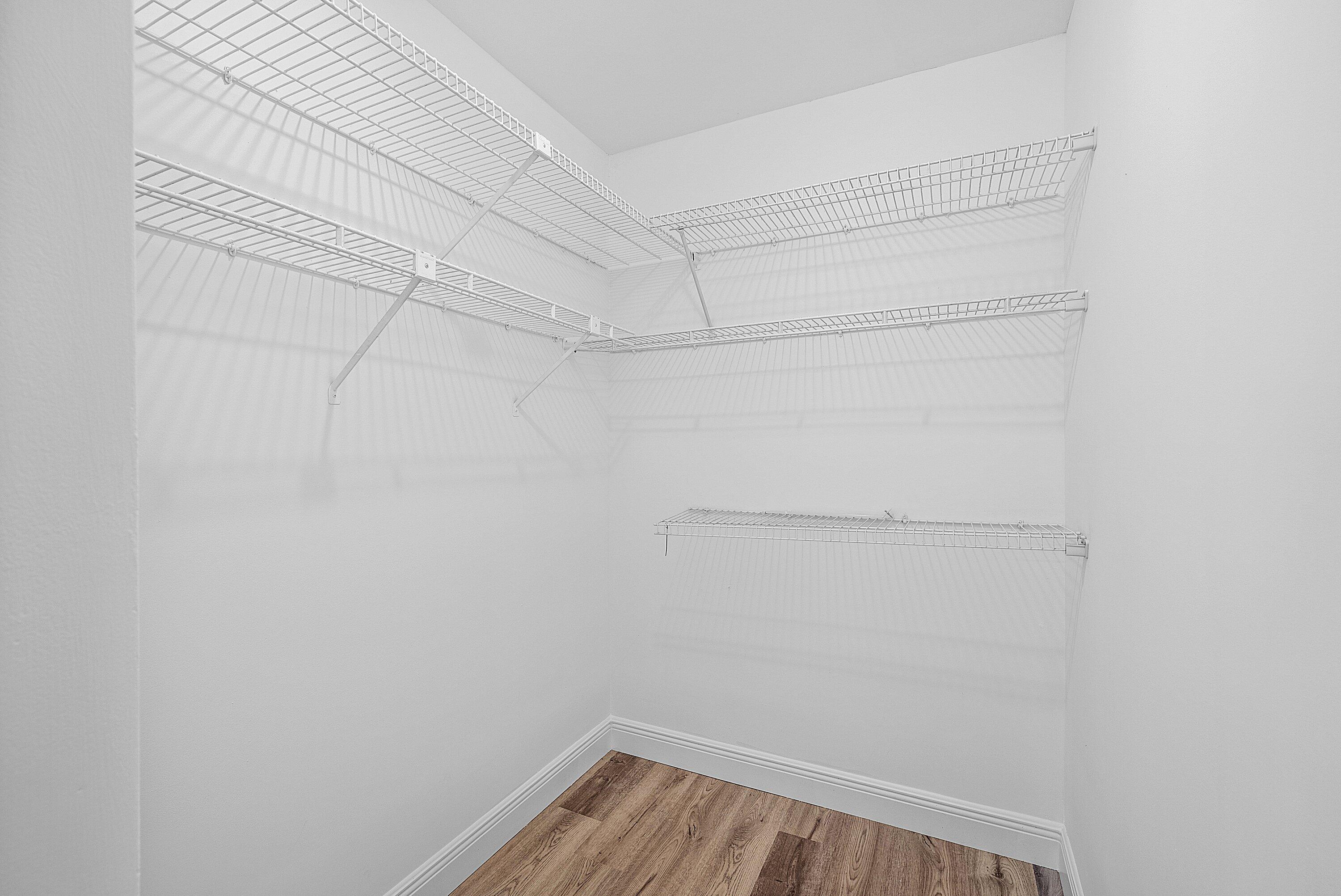 6165 Old Court Road, Unit 123 Boca Raton, FL 33433 - Photo 18 of 30 Walkin closet