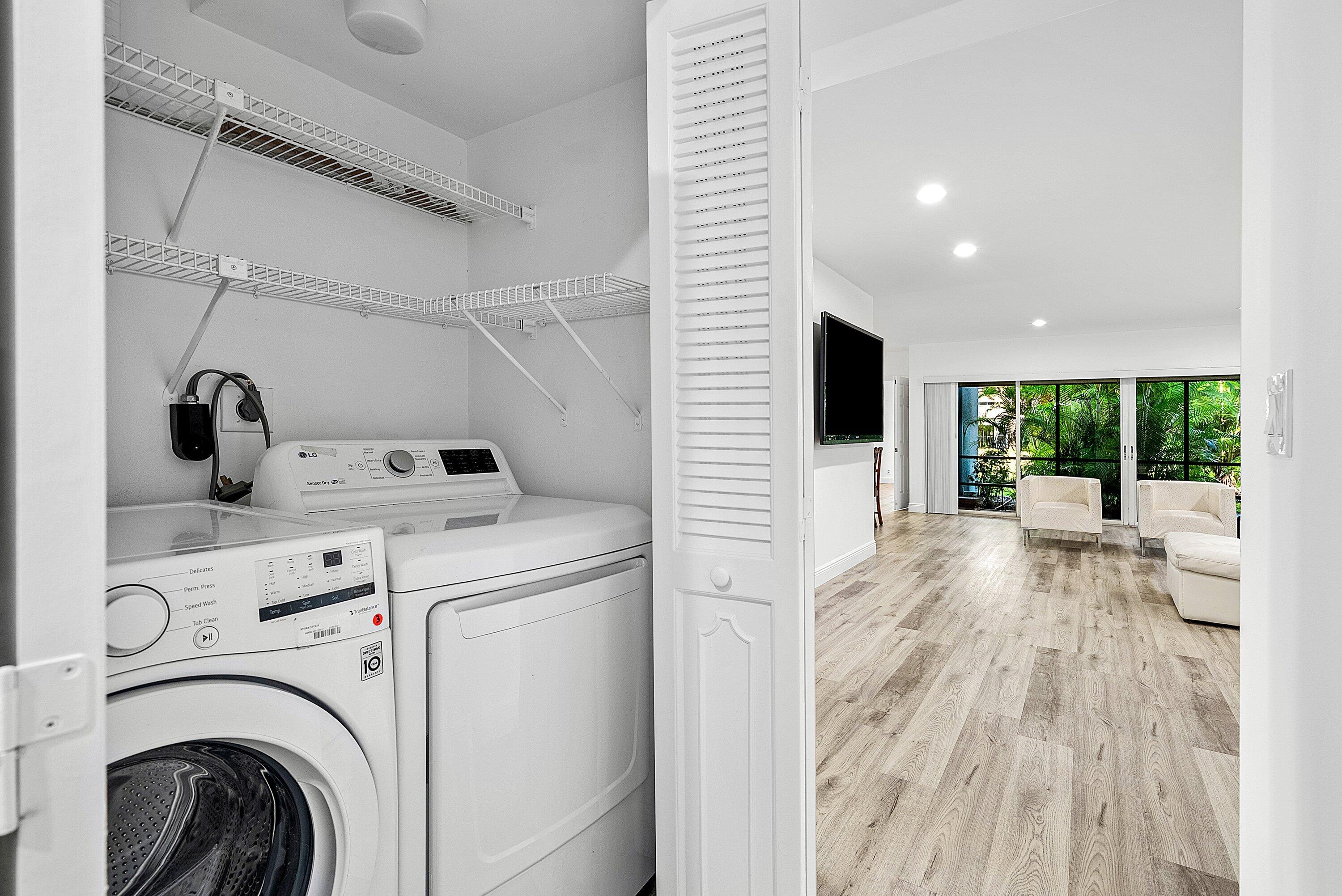 6165 Old Court Road, Unit 123 Boca Raton, FL 33433 - Photo 20 of 30 Laundry closet