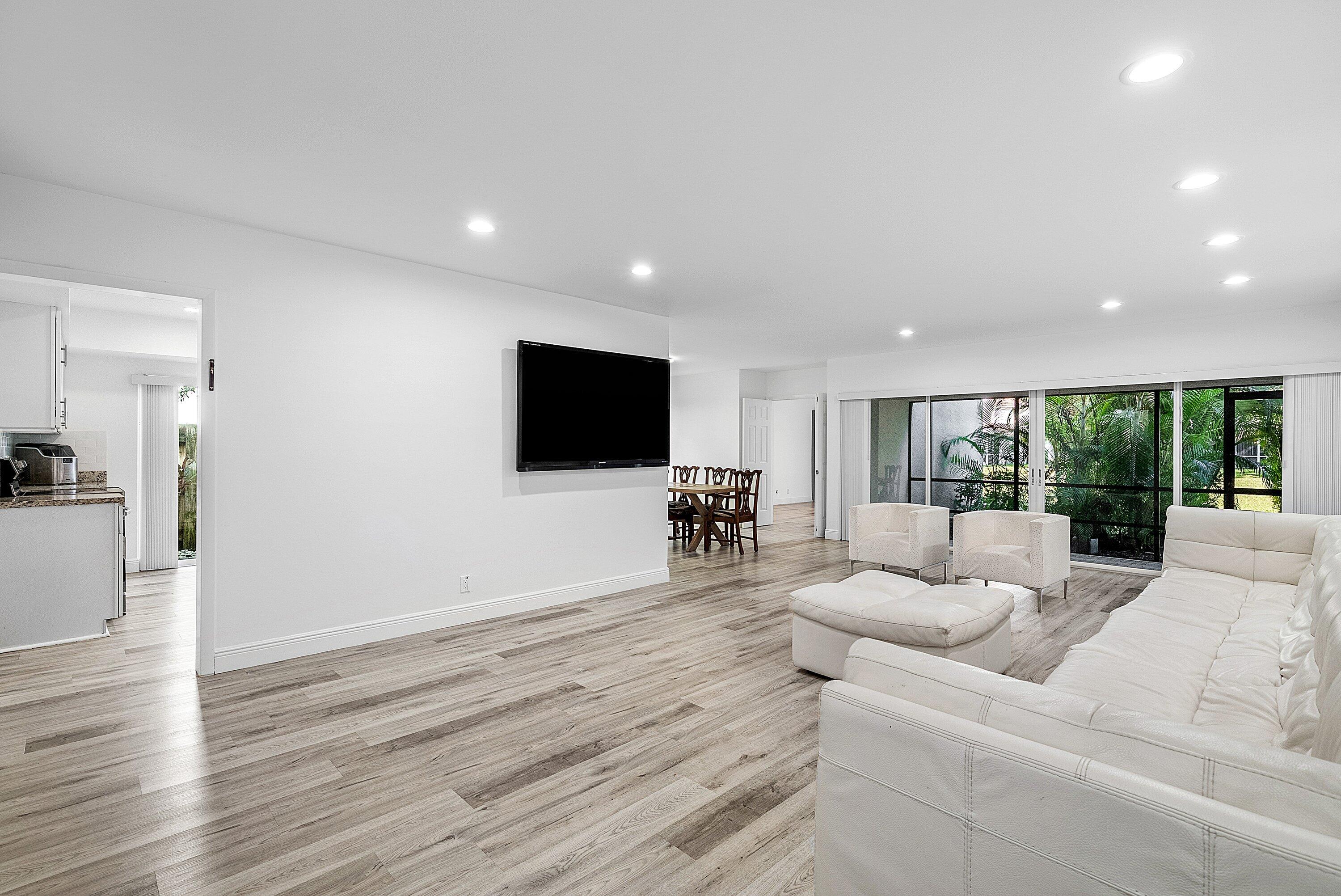 6165 Old Court Road, Unit 123 Boca Raton, FL 33433 - Photo 6 of 30 Spacious