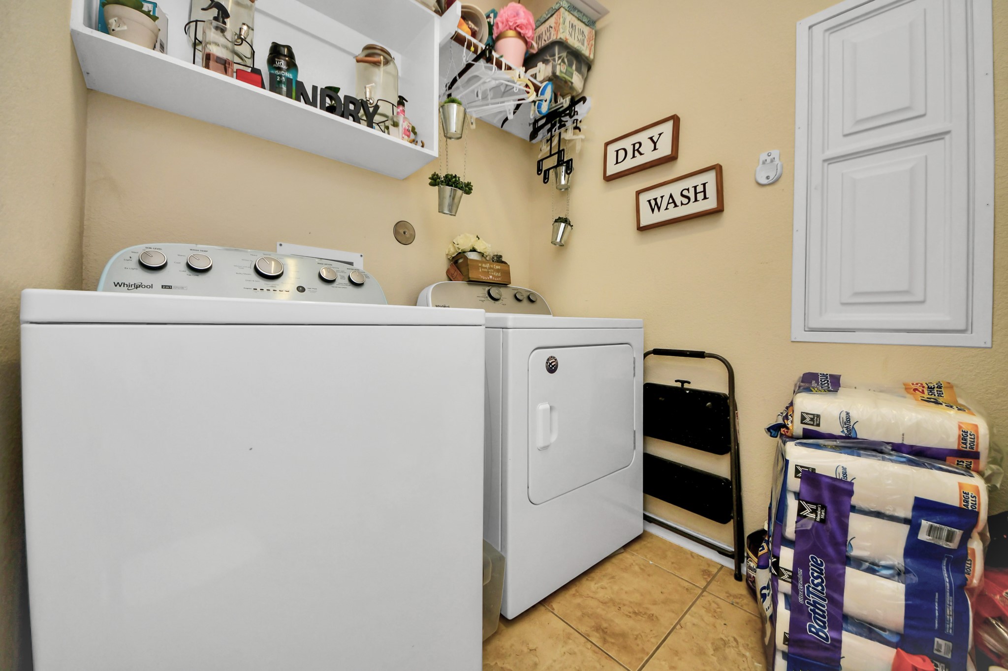 12119 Redbud Brook Trail Houston, TX 77089 - Photo 17 of 48 a utility room with dryer and washer