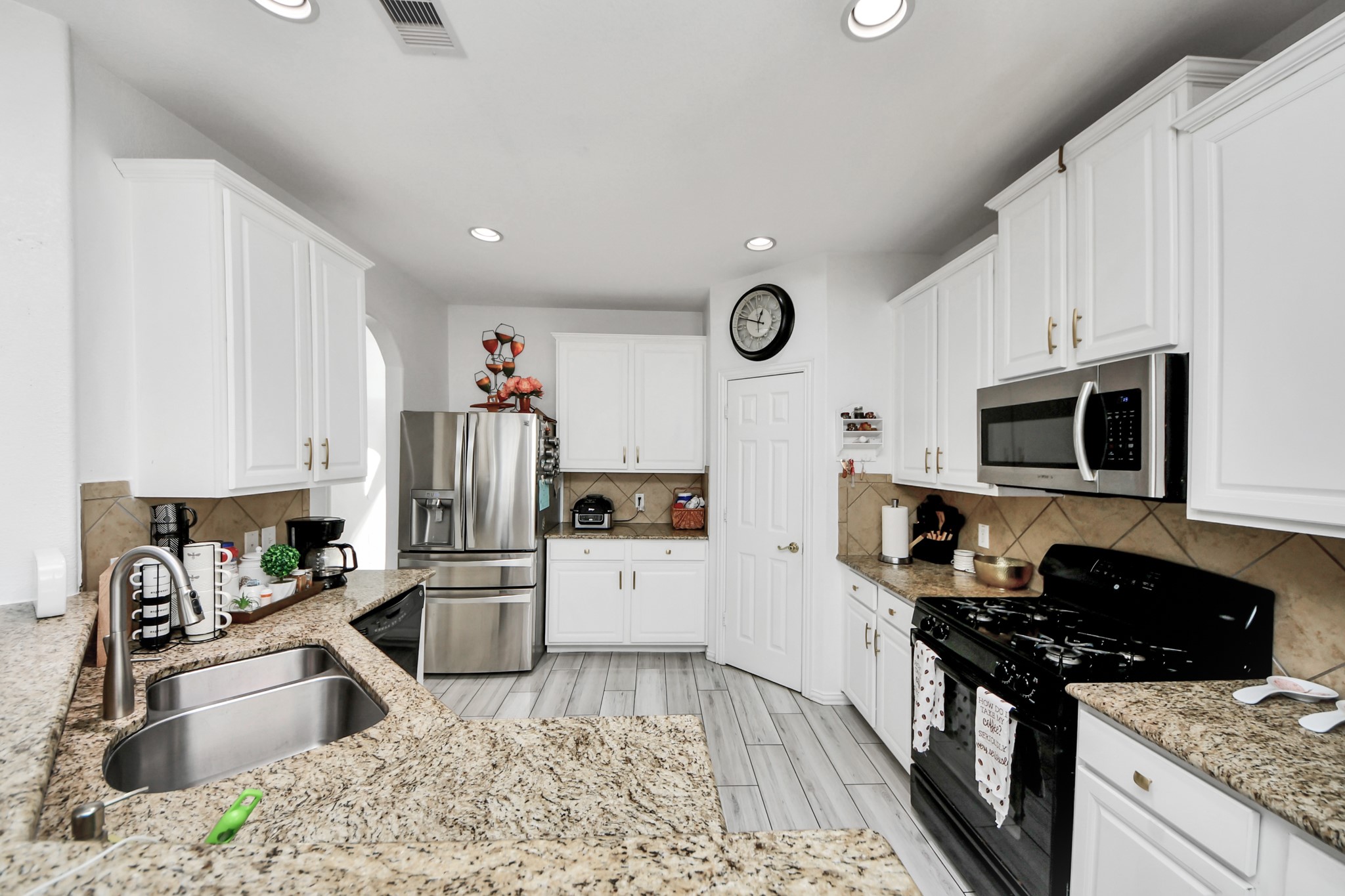 12119 Redbud Brook Trail Houston, TX 77089 - Photo 23 of 48