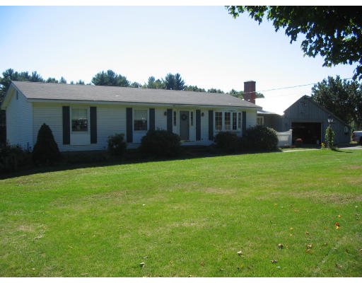 325 Country Club Road Greenfield, MA 01301 - Photo 3 of 11 Gallery Image 3