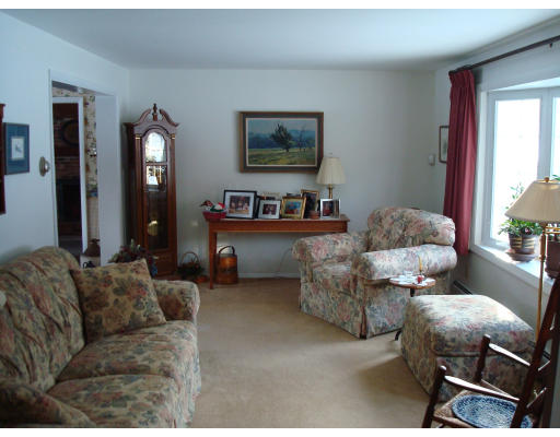 325 Country Club Road Greenfield, MA 01301 - Photo 6 of 11 Gallery Image 6