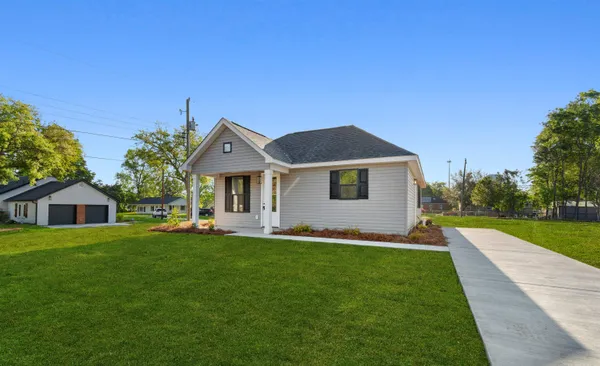 $248,000 | 212 North Morgan Avenue, Andrews, SC 29510