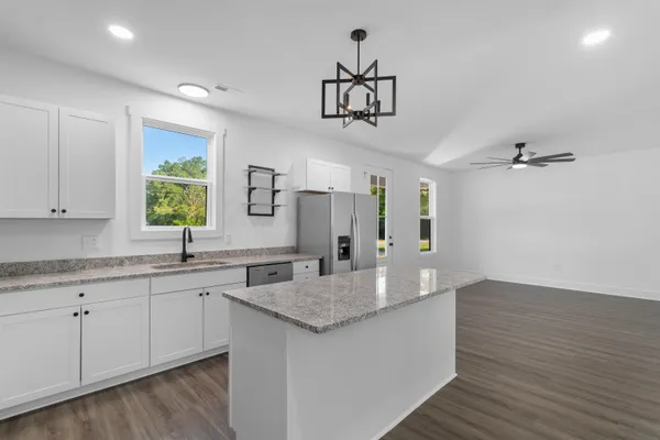 $248,000 | 212 North Morgan Avenue, Andrews, SC 29510