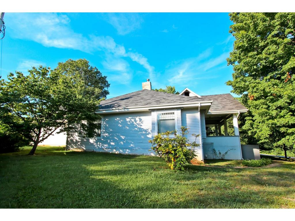 328 Clifton Heights Road Newport, TN 37821 - Photo 6 of 36 Photo 6