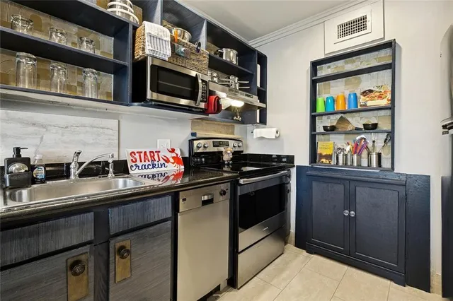 $169,000 | 801 Henry Clay Avenue, Unit 214, New Orleans, LA 70118