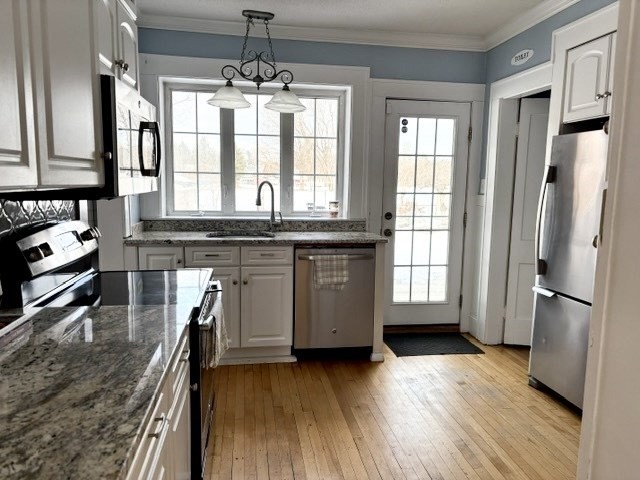 70 Reed Street Agawam, MA 01001 - Photo 3 of 29 Gallery Image 3