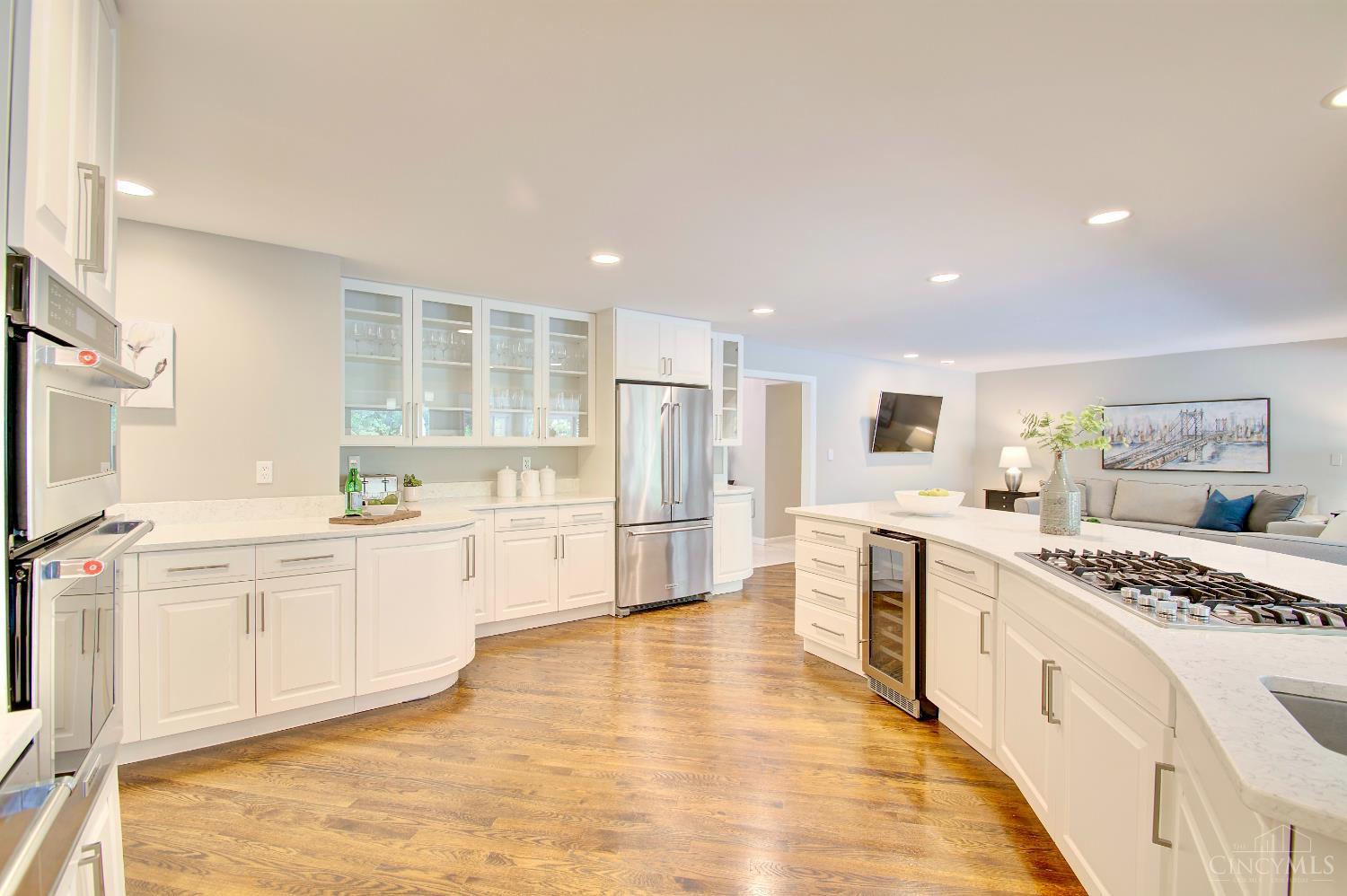 5995 Drake Road Cincinnati, OH 45243 - Photo 10 of 80