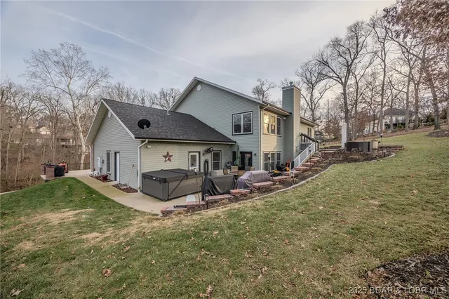 $700,000 | 149 Snead Circle, Lake Ozark, MO 65049