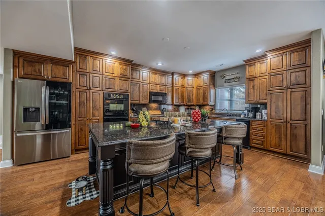 $700,000 | 149 Snead Circle, Lake Ozark, MO 65049