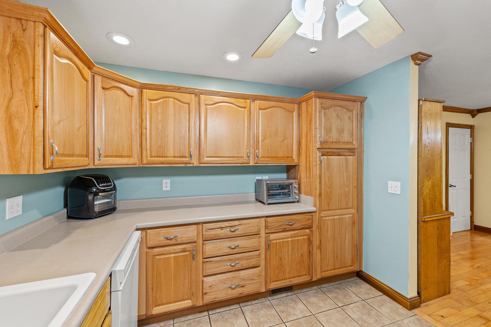200 Ben Currens Road Salvisa, KY 40372 - Photo 12 of 58 10-web-or-mls-200-currens-rd
