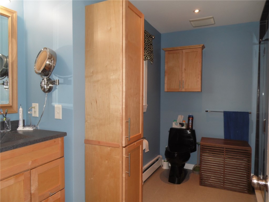 27 Andersen Court Westerly, RI 02891 - Photo 8 of 34 Gallery Image 8